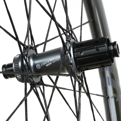 Farsports Gravel X4 – 45 mm Aero Carbon Gravel Wheelset, Tubeless-Ready with Berd or CX-Ray Spokes