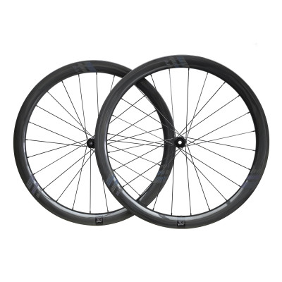 Farsports Gravel X4 – Roues Carbone Gravel 45 mm, Aéro & Tubeless, Rayons Berd ou CX-Ray