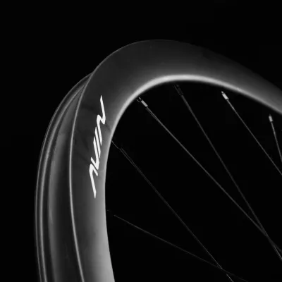 Roues carbone Avian CR3 Aquila pour vélo de route