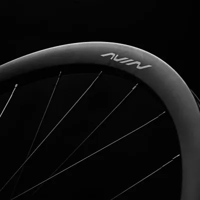 Roues carbone Avian CR3 Aquila pour vélo de route