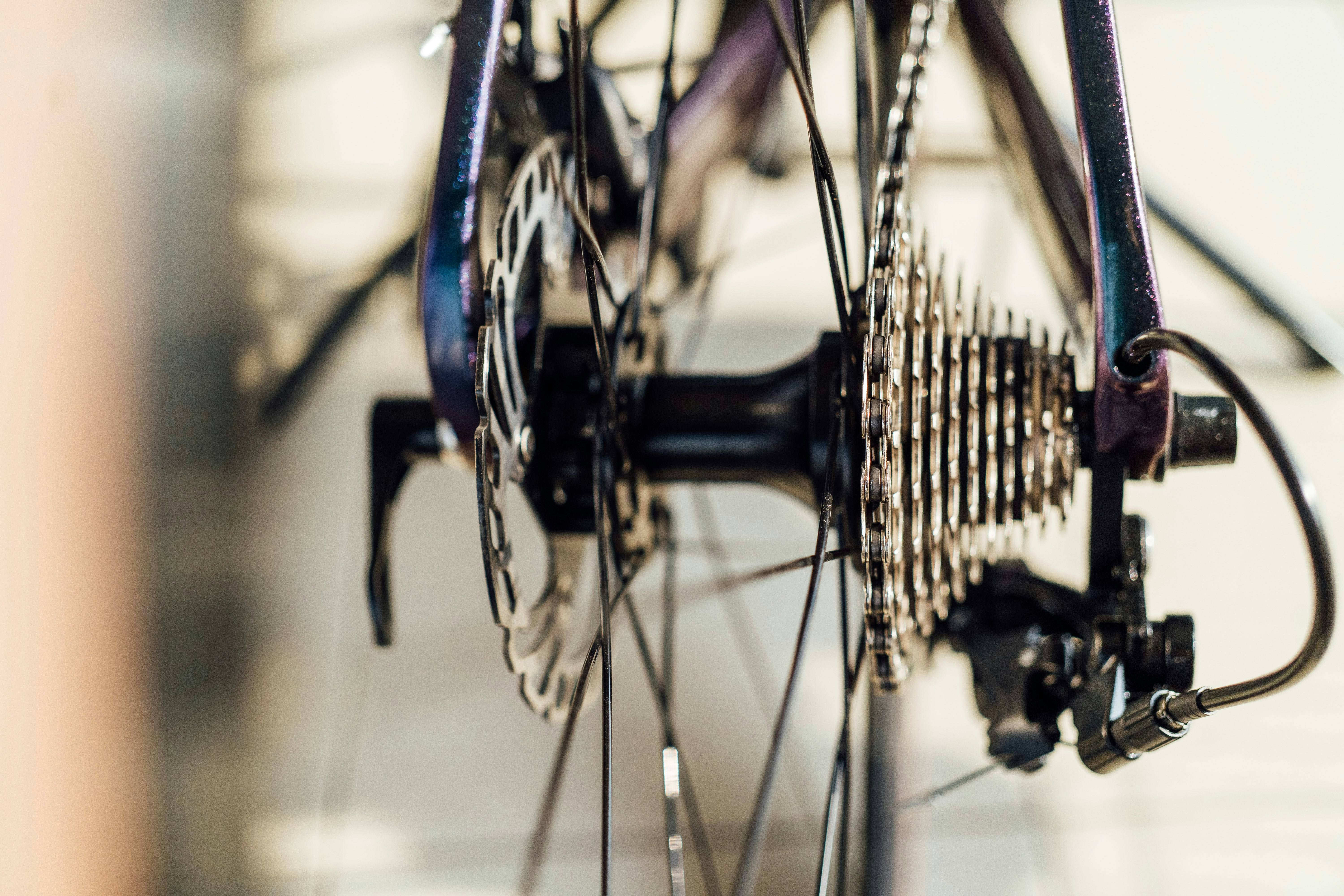 Gros plan sur cassette et transmission de vélo route